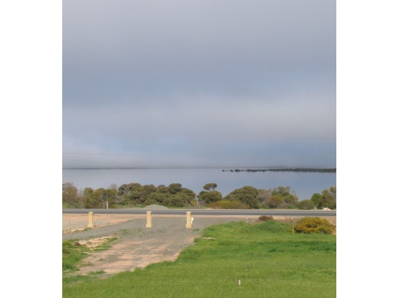 Lot 104 Kadina Road, Port Broughton SA 5522