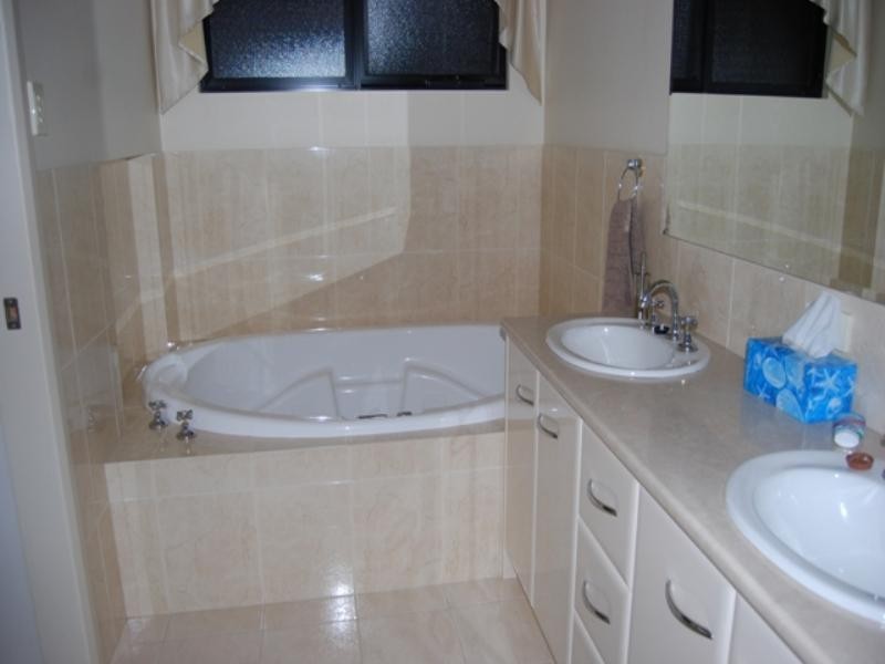 3B Trelawney Street, Moonta Bay SA 5558