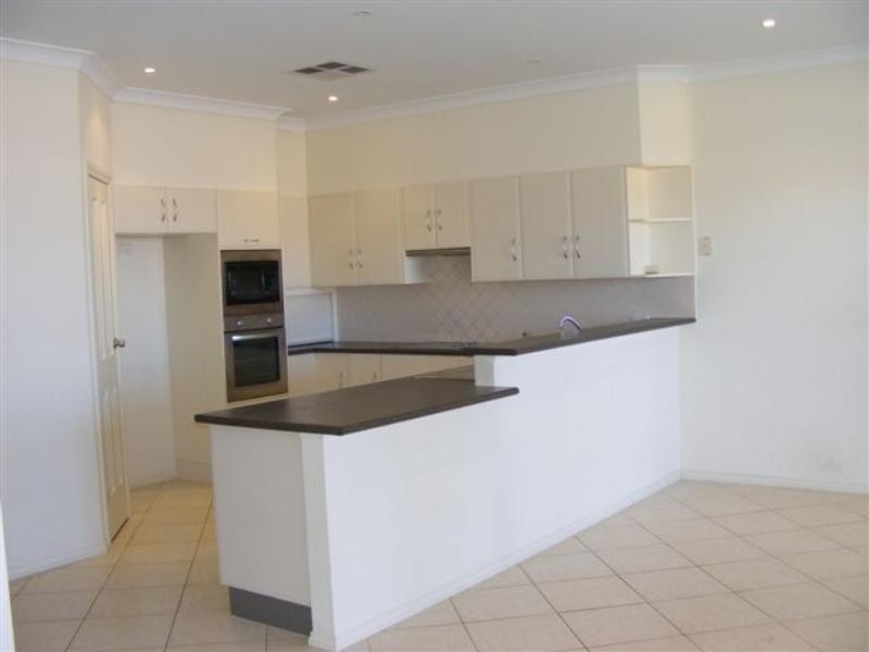 82 Gilmore Crescent, Wallaroo SA 5556