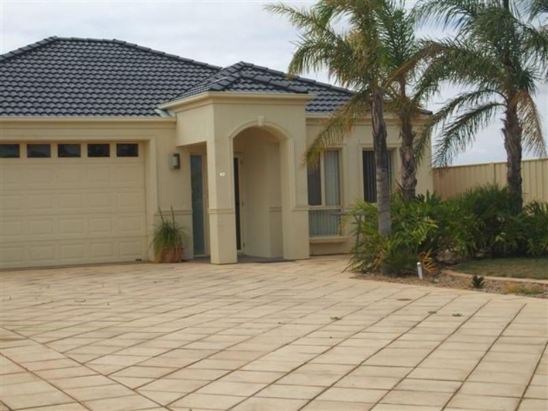 82 Gilmore Crescent, Wallaroo SA 5556