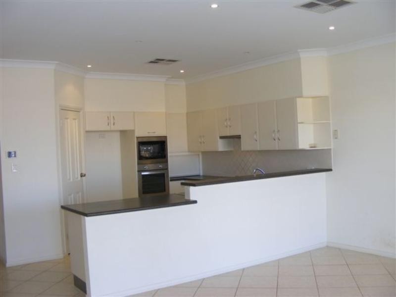 82 Gilmore Crescent, Wallaroo SA 5556