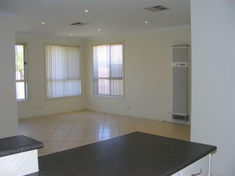 82 Gilmore Crescent, Wallaroo SA 5556