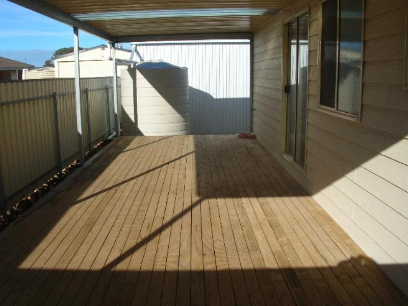 Unit 1 20A Kadina Road, Wallaroo SA 5556