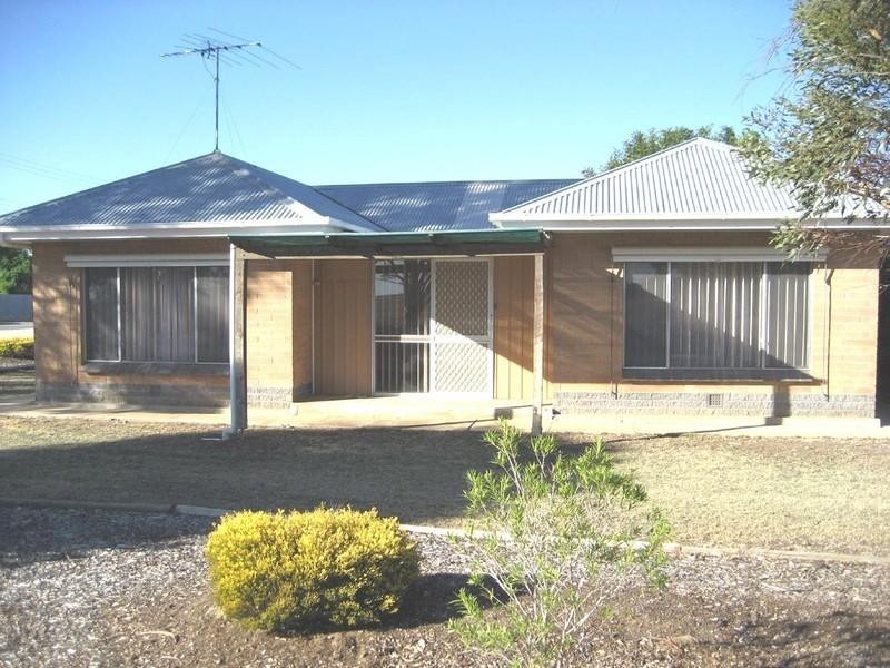 17 North Terrace, Maitland SA 5573