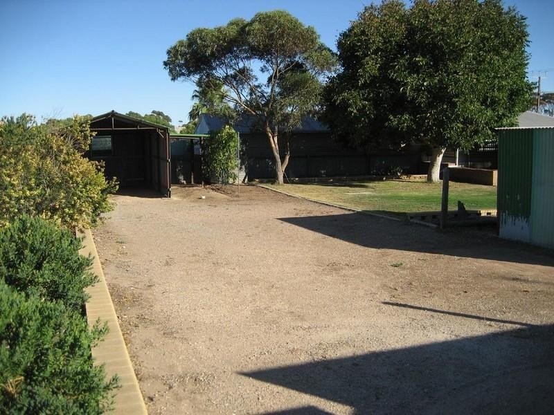 17 North Terrace, Maitland SA 5573