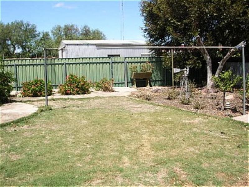 33 Bay Road, Moonta Bay SA 5558