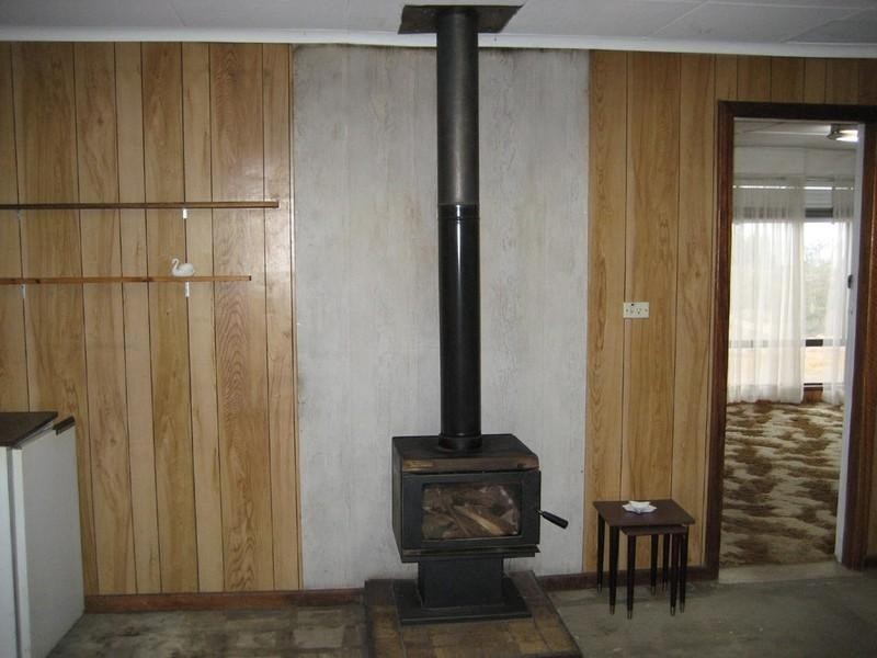 6 The Esplanade, Port Clinton SA 5570