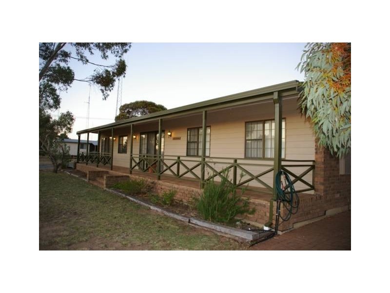 25 Rossiters Road, Moonta Bay SA 5558