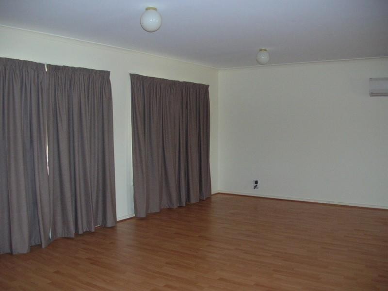 12 Cornish Terrace,, Wallaroo SA 5556
