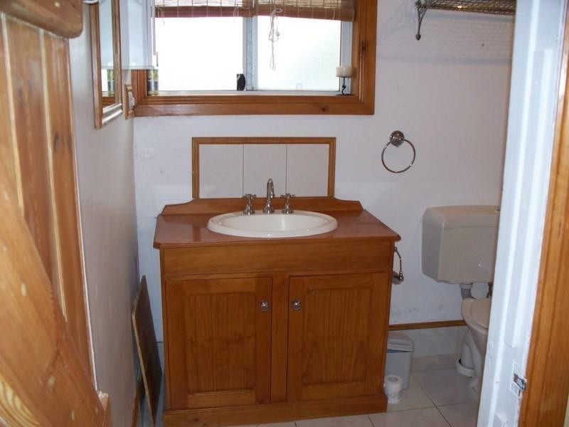 215 Stirling Terrace, Wallaroo Mines SA 5554