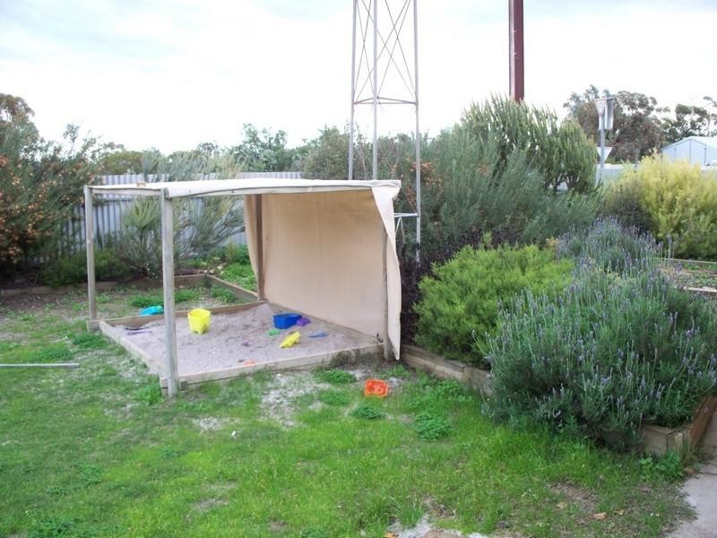 215 Stirling Terrace, Wallaroo Mines SA 5554