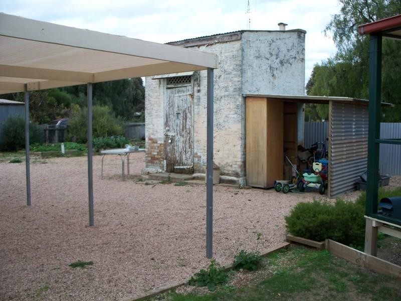 215 Stirling Terrace, Wallaroo Mines SA 5554