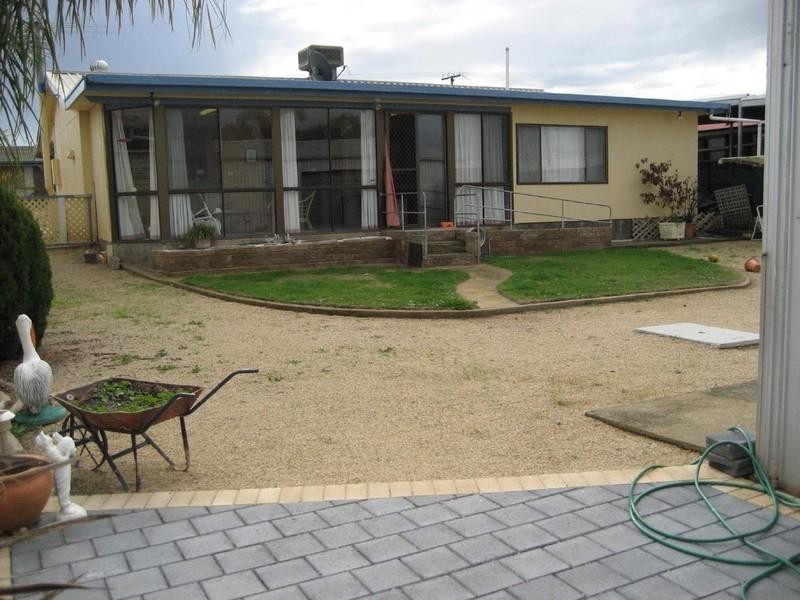 24 Barton Road, Tiddy Widdy Beach SA 5571