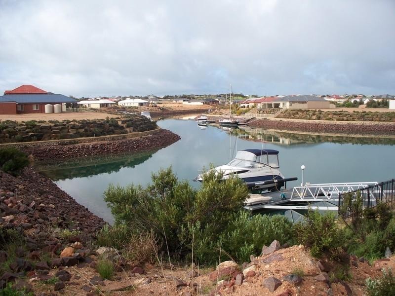 2 Stately Way, Wallaroo SA 5556