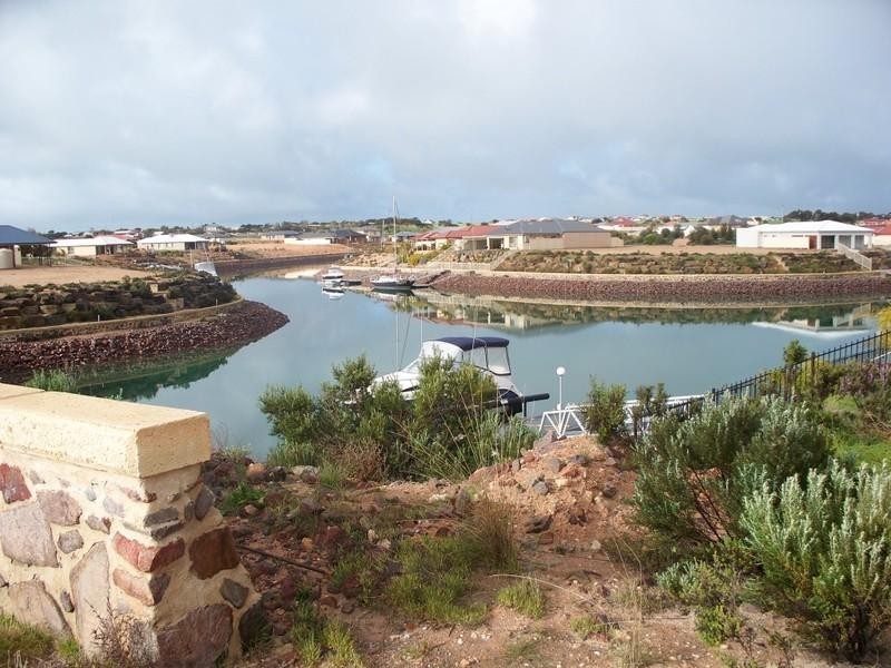 2 Stately Way, Wallaroo SA 5556