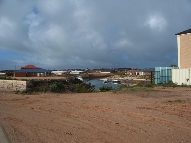 2 Stately Way, Wallaroo SA 5556