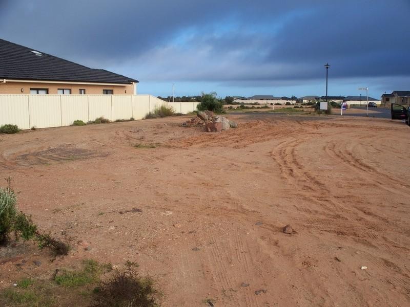 2 Stately Way, Wallaroo SA 5556