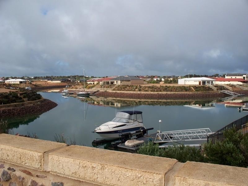 2 Stately Way, Wallaroo SA 5556