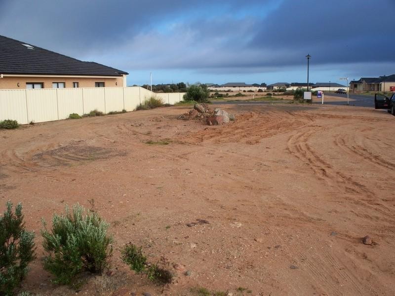 2 Stately Way, Wallaroo SA 5556