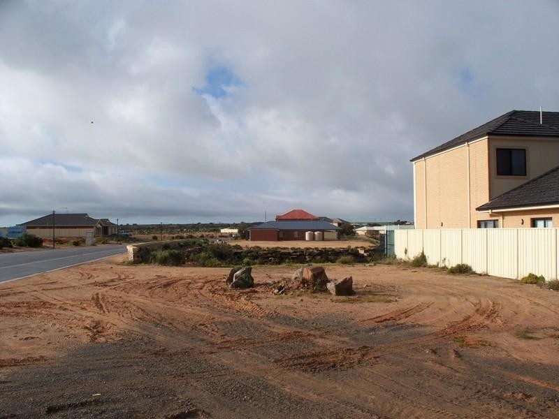 2 Stately Way, Wallaroo SA 5556