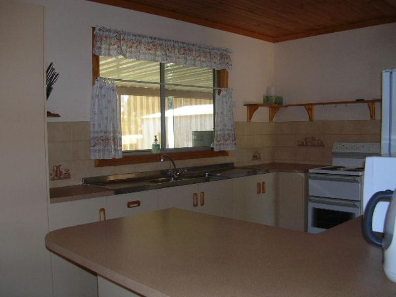 27 Furner Crescent, Port Hughes SA 5558