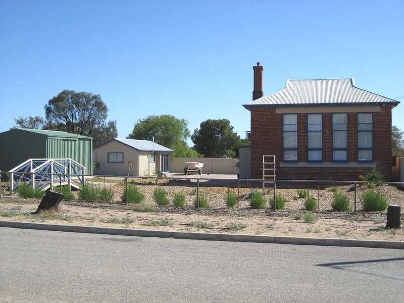 2 Clemintina Street, Price SA 5570