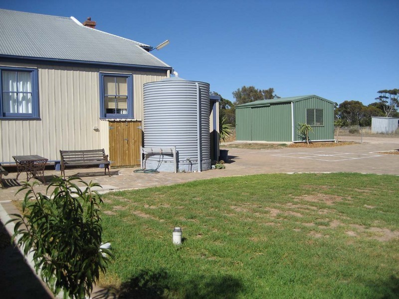 2 Clemintina Street, Price SA 5570