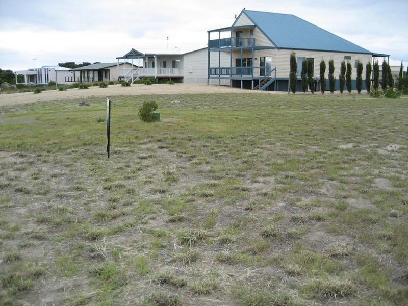 605 Black Point Drive, Black Point SA 5571