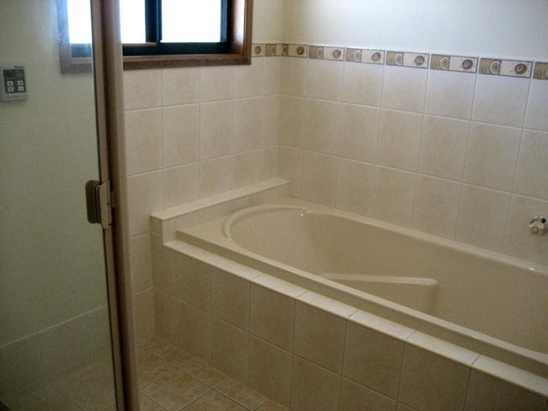 20 Emeu Street, Port Clinton SA 5570