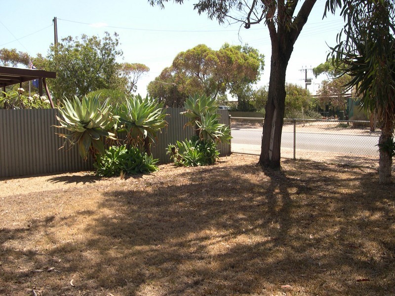 26 Cumberland Road, Port Clinton SA 5570