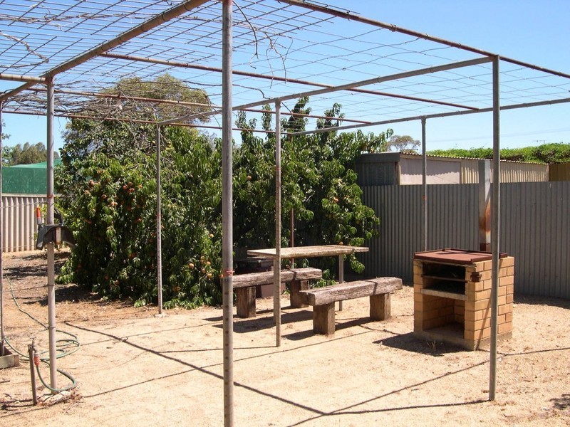 26 Cumberland Road, Port Clinton SA 5570