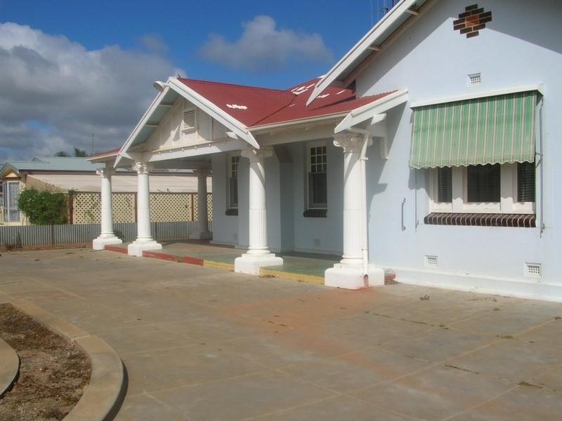 98 Old Wallaroo Road,, Moonta SA 5558