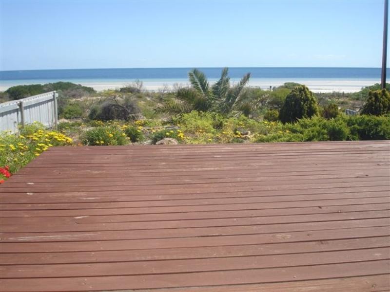 14 Esplanade, North Beach SA 5556
