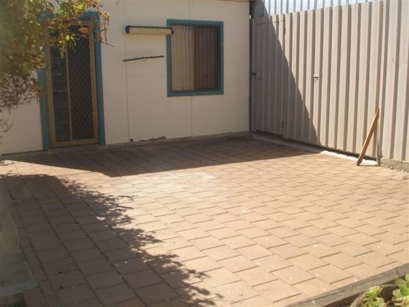 14 Esplanade, North Beach SA 5556