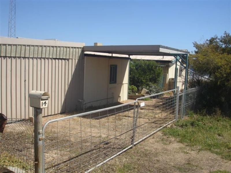 14 Esplanade, North Beach SA 5556