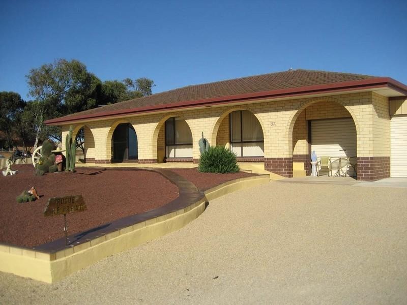 37 Chapman Road, Rogues Point SA 5571