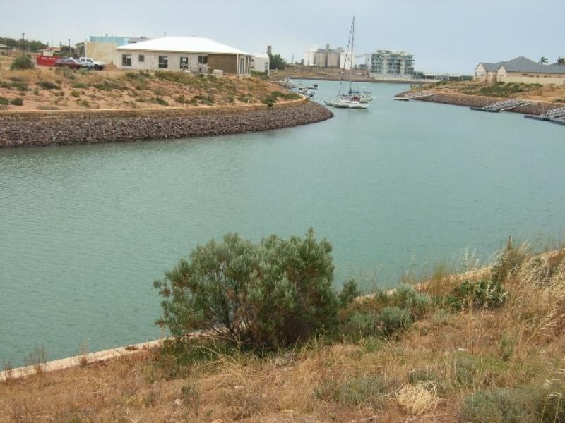 82 Stately Way, Wallaroo SA 5556