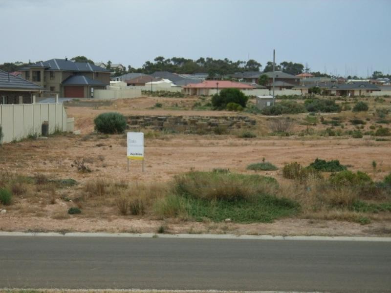 82 Stately Way, Wallaroo SA 5556