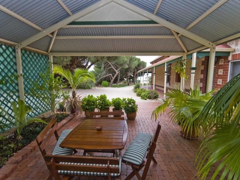 1 Kempe Street, Port Vincent SA 5581