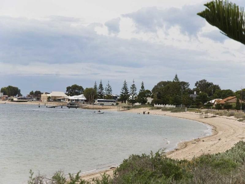 1 Kempe Street, Port Vincent SA 5581