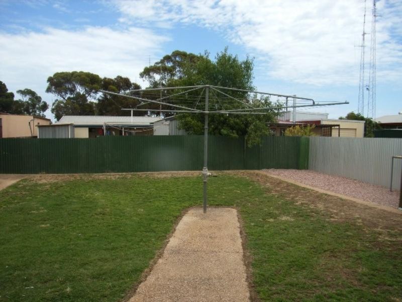 2 Richard Street, Wallaroo SA 5556