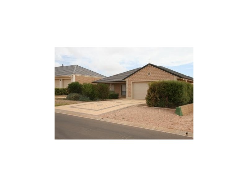 7 Gilmore Crescent, Wallaroo SA 5556