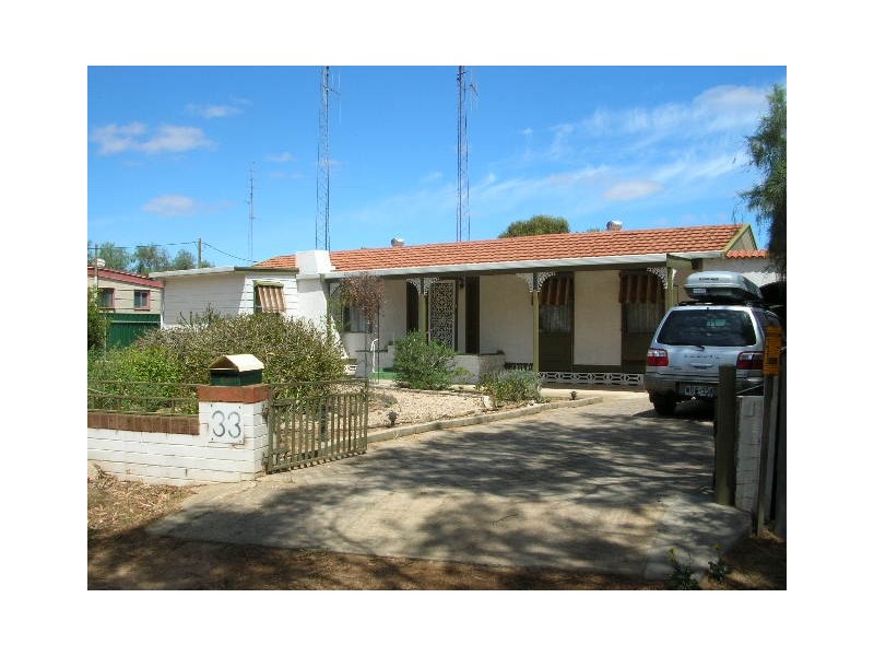 33 Bay Road, Moonta Bay SA 5558