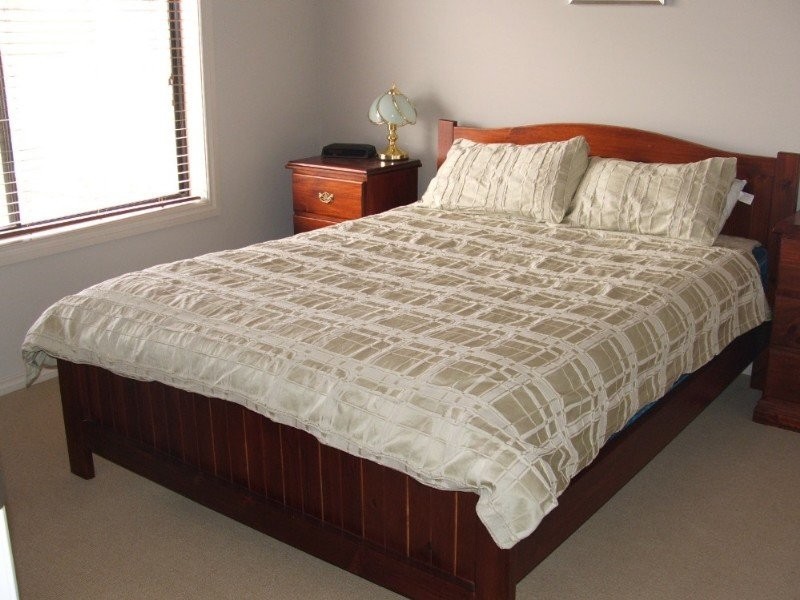 15 Brokenshire Street, Moonta Bay SA 5558