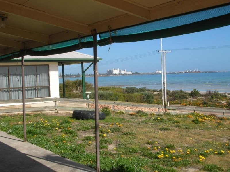 47 Esplanade, North Beach SA 5556