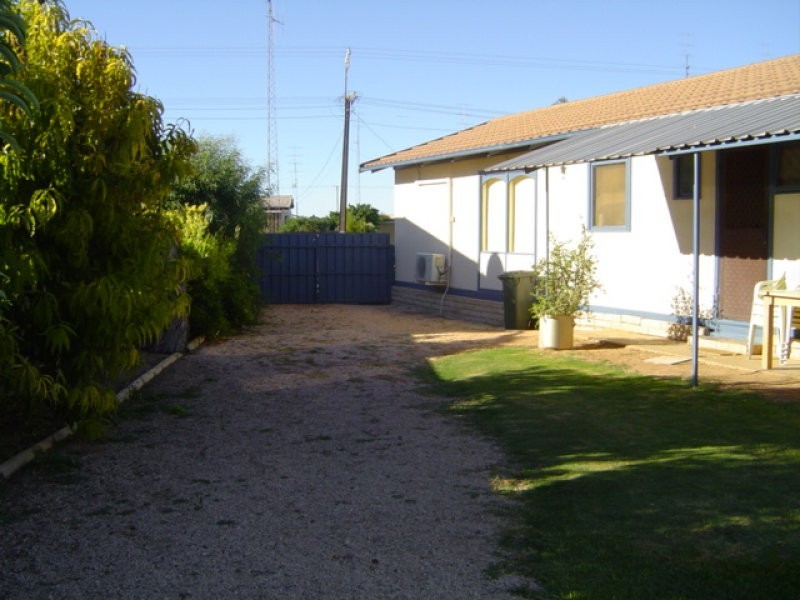 8 Woodforde Drive, North Beach SA 5556