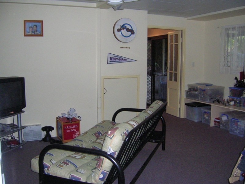 28 Queen Street, The Range QLD 4700