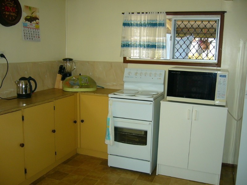 13 Bernard Street, Berserker QLD 4701