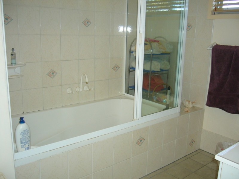 288 Richardson Road, Park Avenue QLD 4701