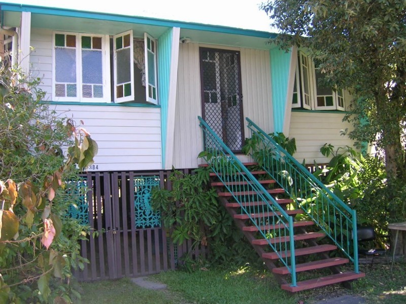 384 East Street, Depot Hill QLD 4700